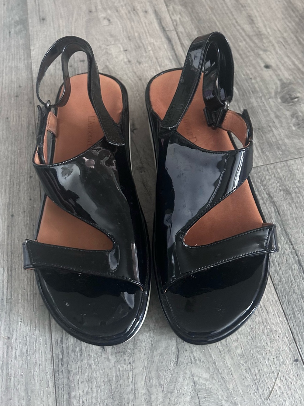 L’Amour Des Pieds Black Patent Leather Sandals White Soles Size 9
